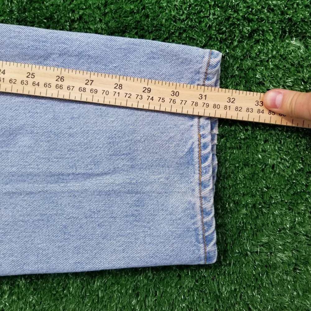 Vintage Levi's 570 Jeans Mens 32x32 Light Blue Baggy Fit Denim  90s